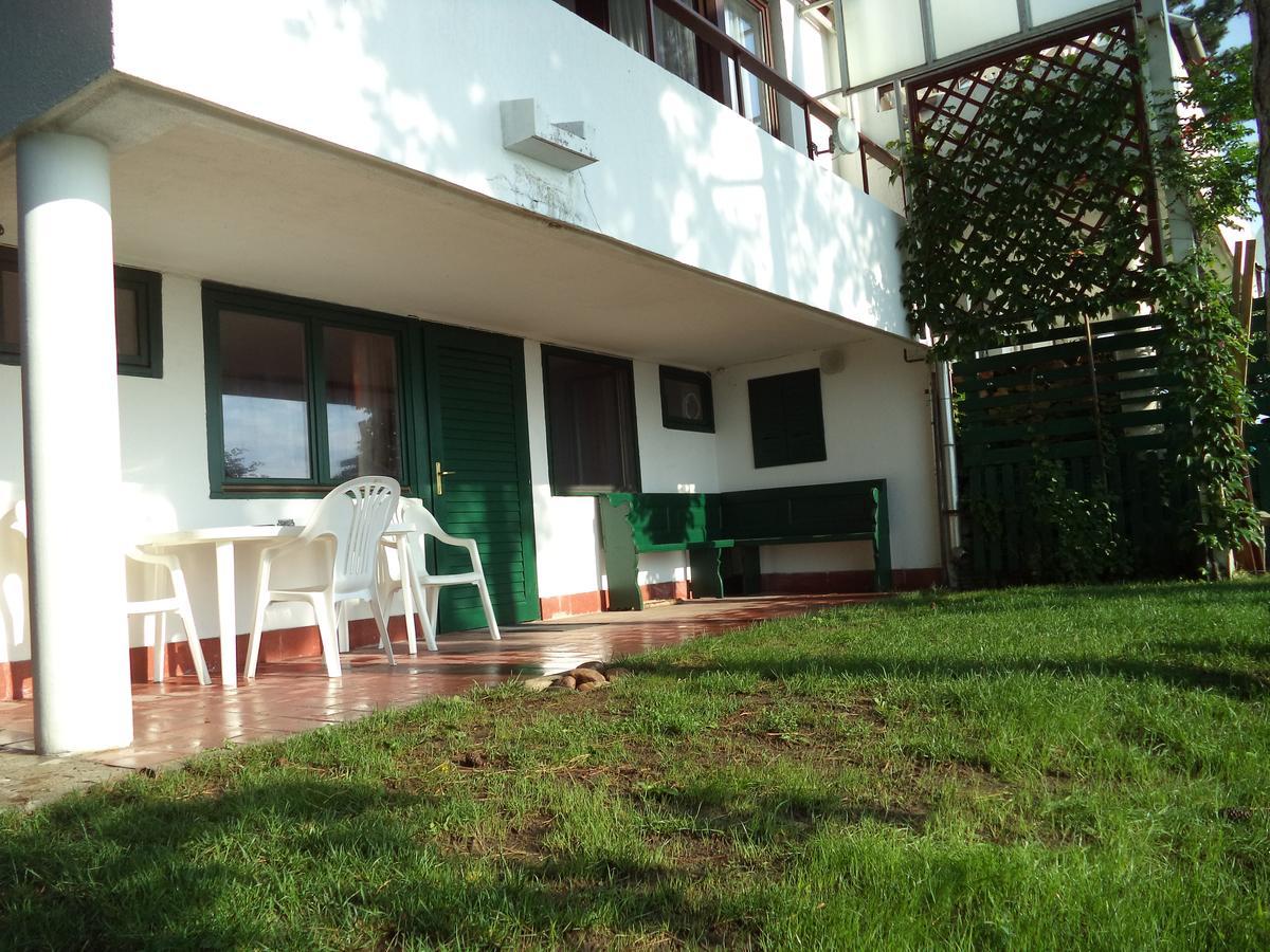 Napkelte Apartman 蒂豪尼 外观 照片
